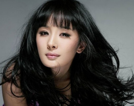 female star Yang Mi